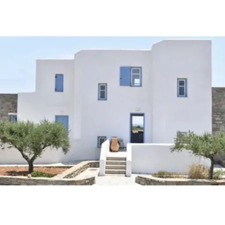 Galano Paros Greece فيلة
